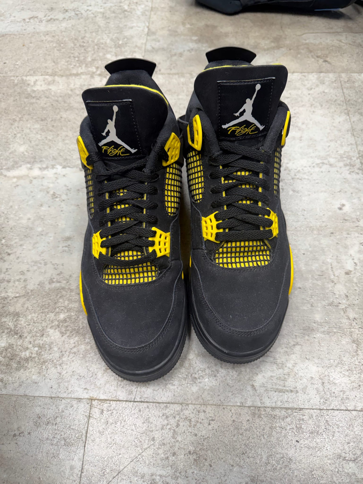Jordan 4 Retro Thunder (2023)